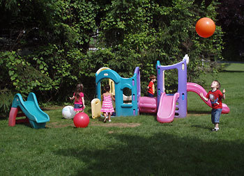day care play time